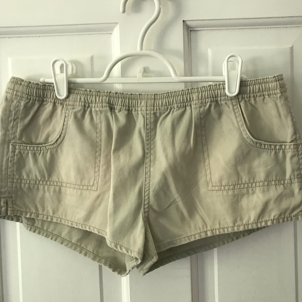 Hollister khaki elastic band shorts